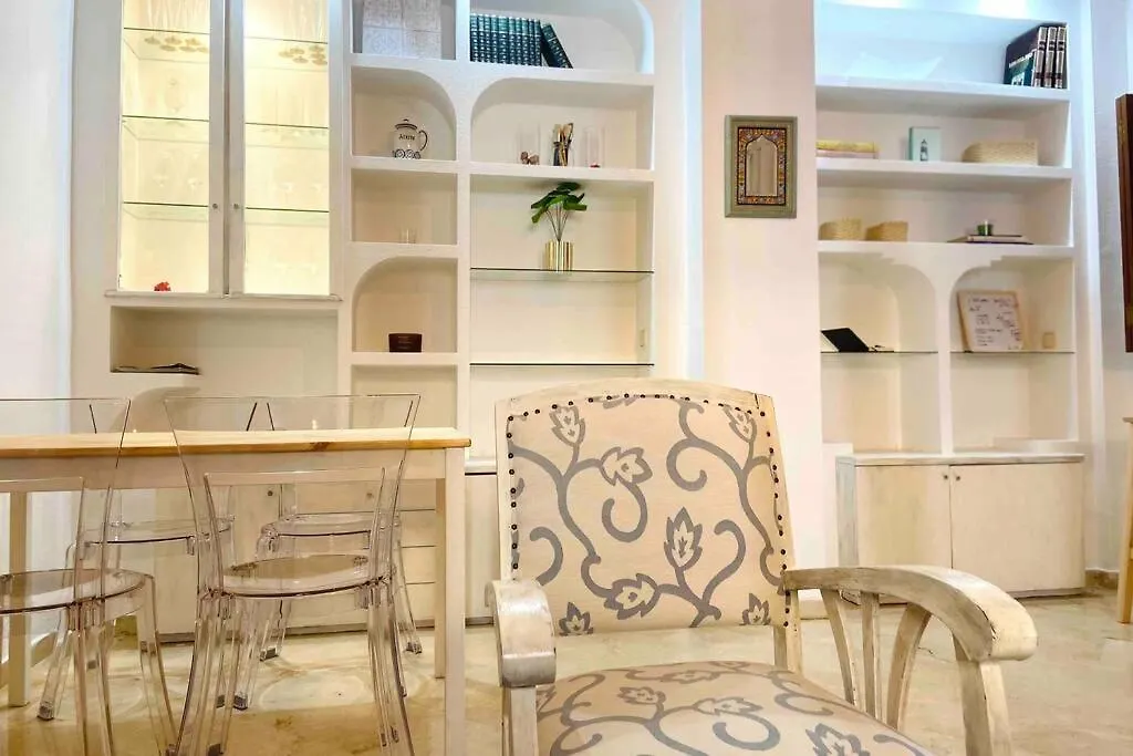 Cozy&Quiet Apt In Sanvicente St Andalusian Patio Seville Spain
